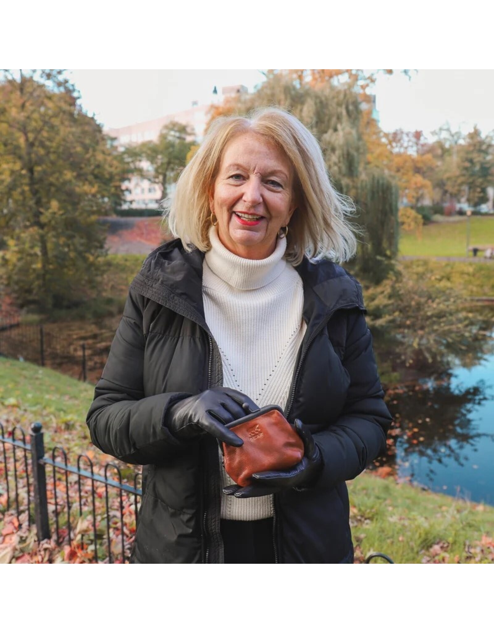 Bear Design Leather Wallets - Bear Design Clasp wallet  ‘Lorraine’ cognac