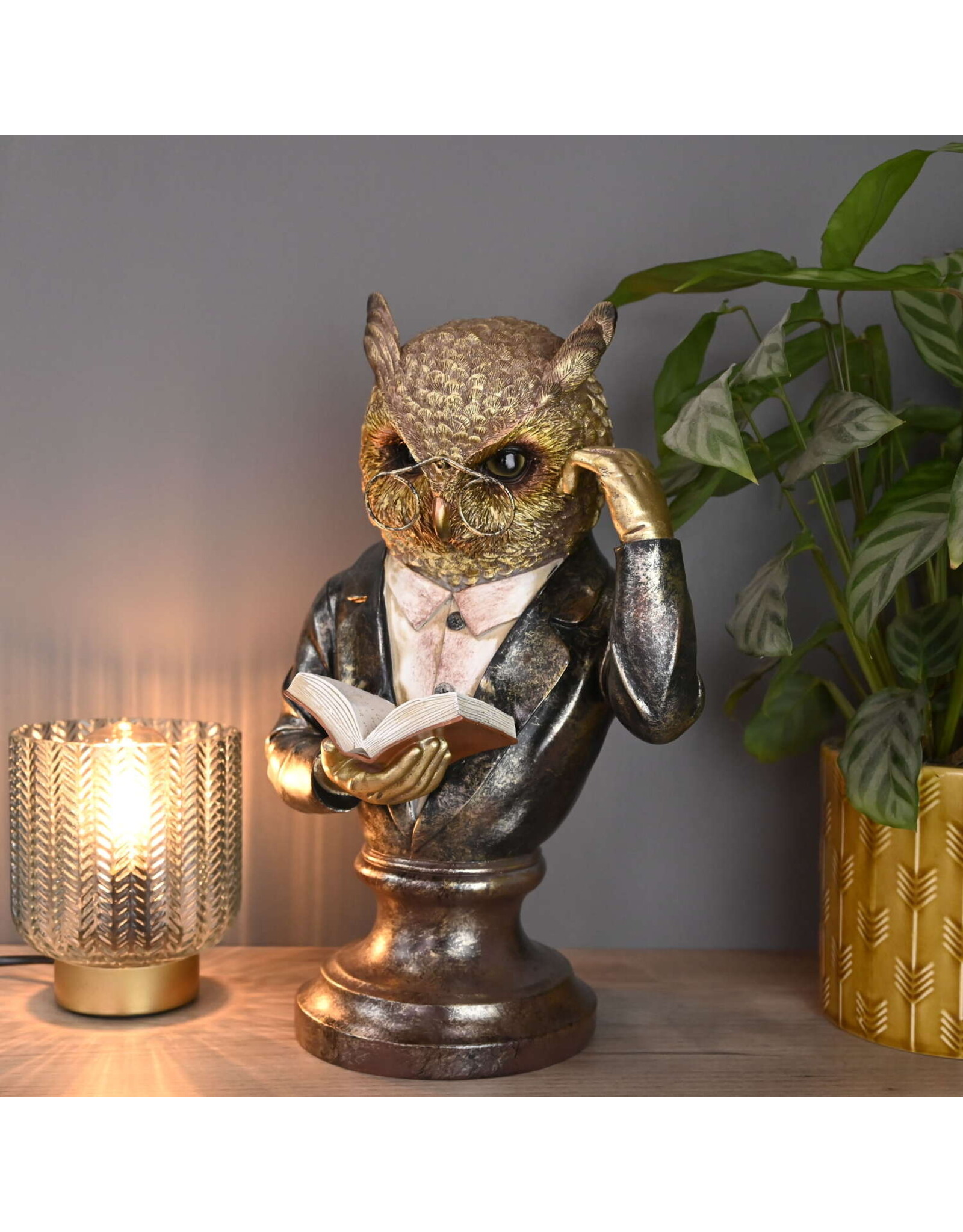 JB Giftware & Lifestyle - Uil met Monocle en Boek Buste 35,2cm