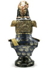 JB Giftware & Lifestyle - Bulldog gekleed als Bobby Buste 33,6cm