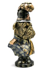 JB Giftware & Lifestyle - Bulldog gekleed als Bobby Buste 33,6cm