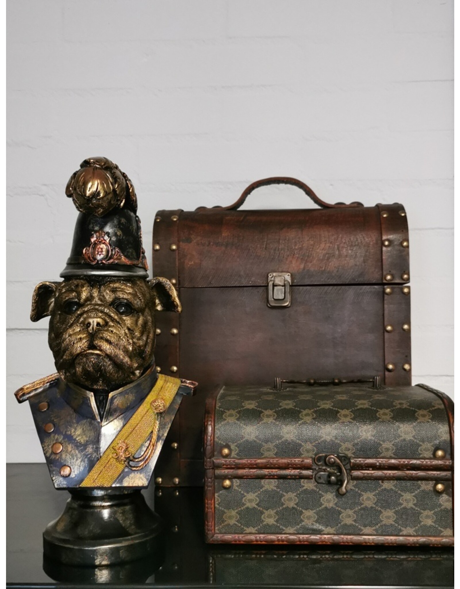 JB Giftware & Lifestyle - Bulldog dressed as a Bobby Bust 33.6cm