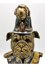 JB Giftware & Lifestyle - Bulldog gekleed als Bobby Buste 33,6cm