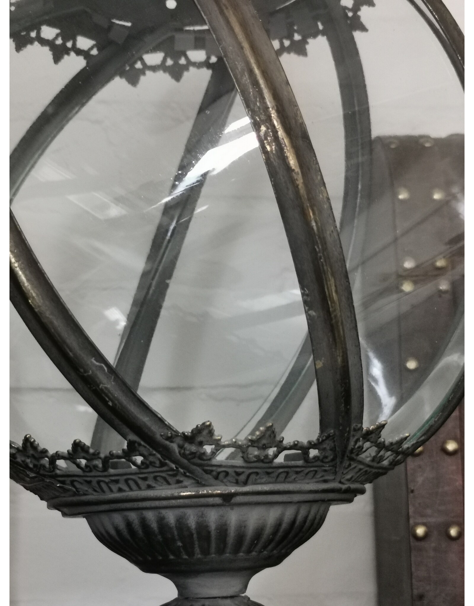 Trukado Miscellaneous - Lantern Glass Globe on Foot Victorian Style