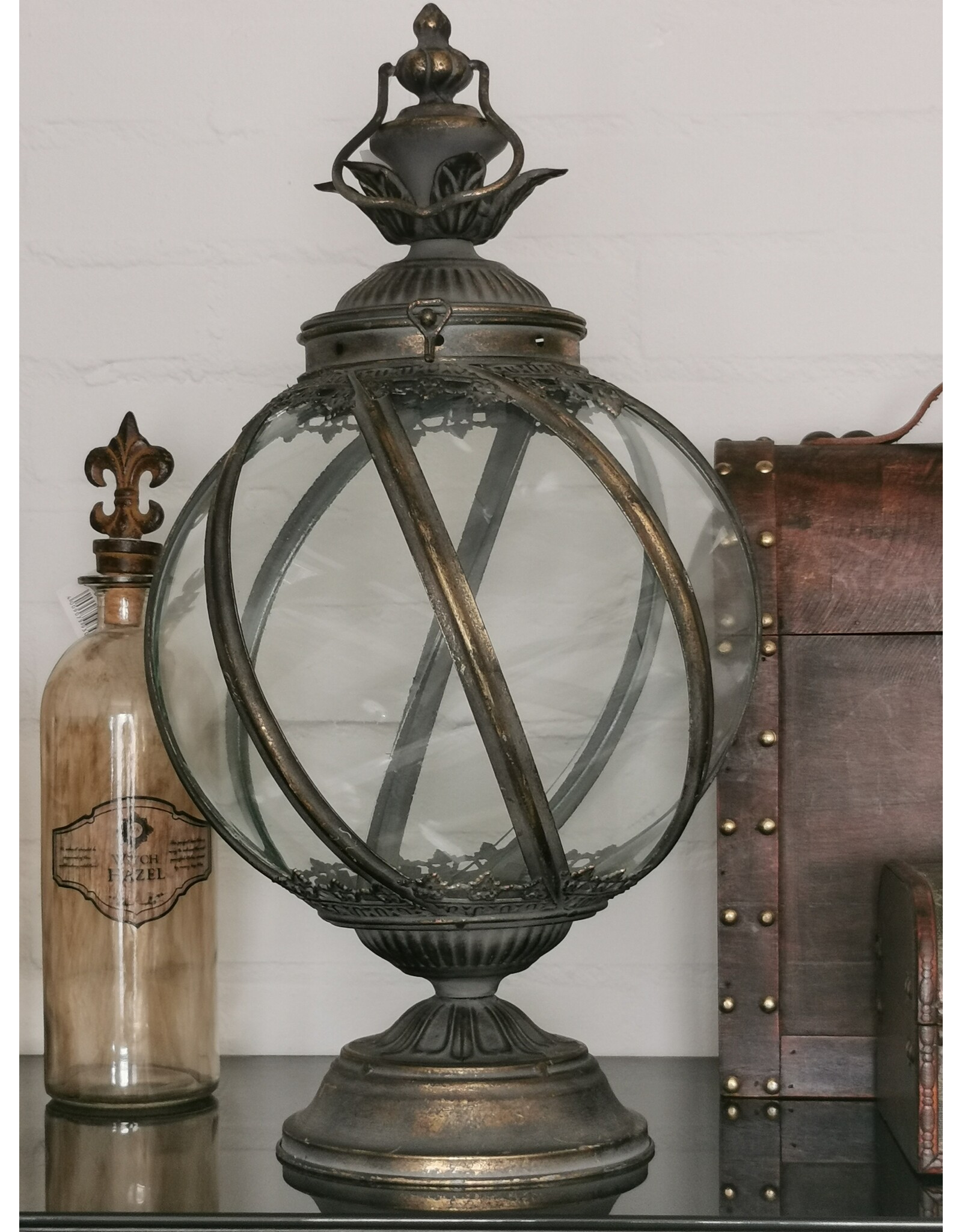 Trukado Miscellaneous - Lantern Glass Globe on Foot Victorian Style