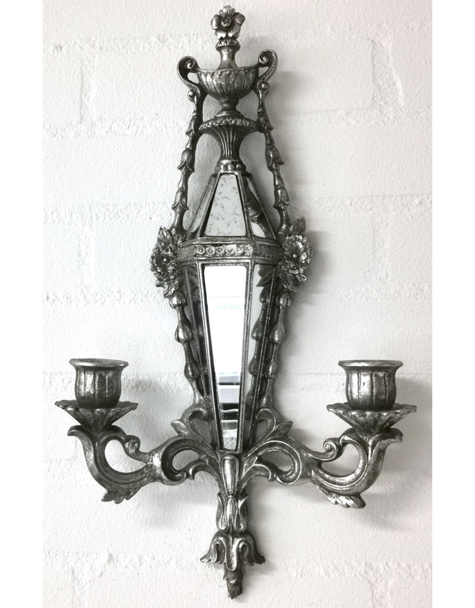 Trukado Giftware & Lifestyle - Wall Candlestick with Mirrors Baroque Silver Colour