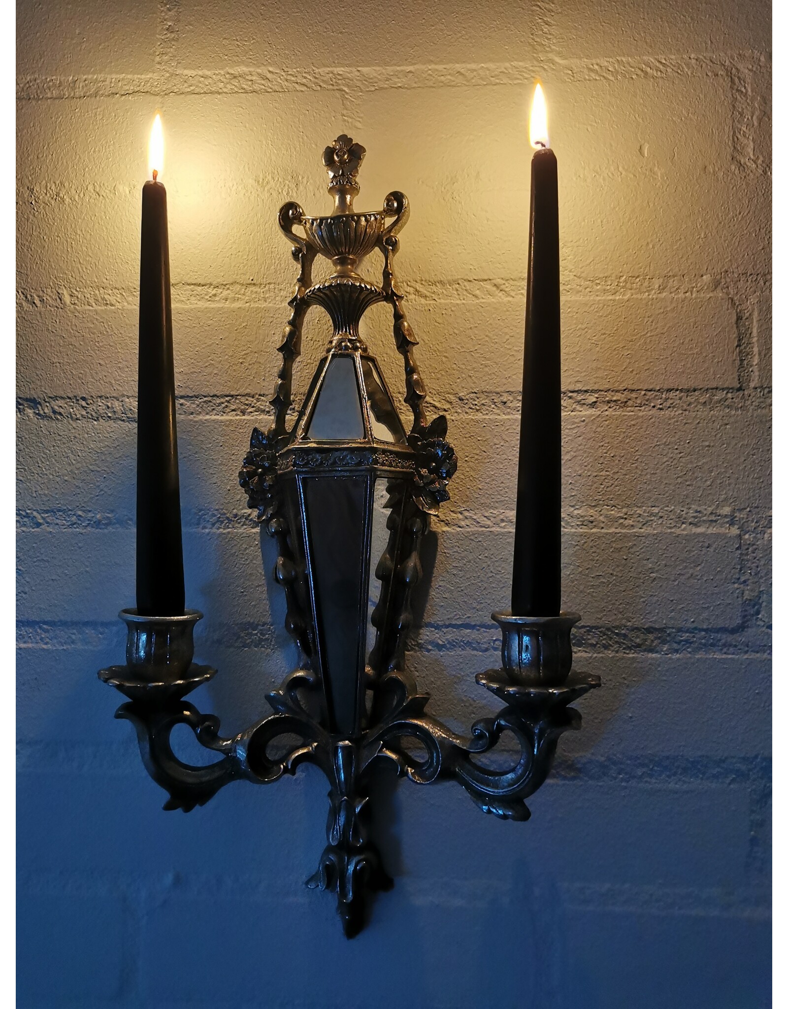 Trukado Giftware & Lifestyle - Wall Candlestick with Mirrors Baroque Silver Colour