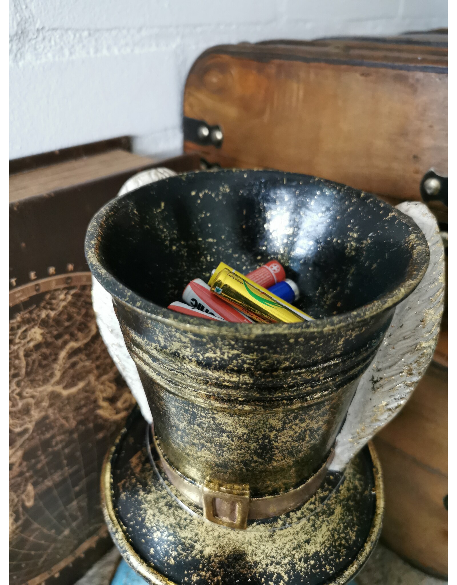 C&E Giftware Beelden Collectables - Decoratief Beeld Konijn met Hoge Hoed Buste 29cm