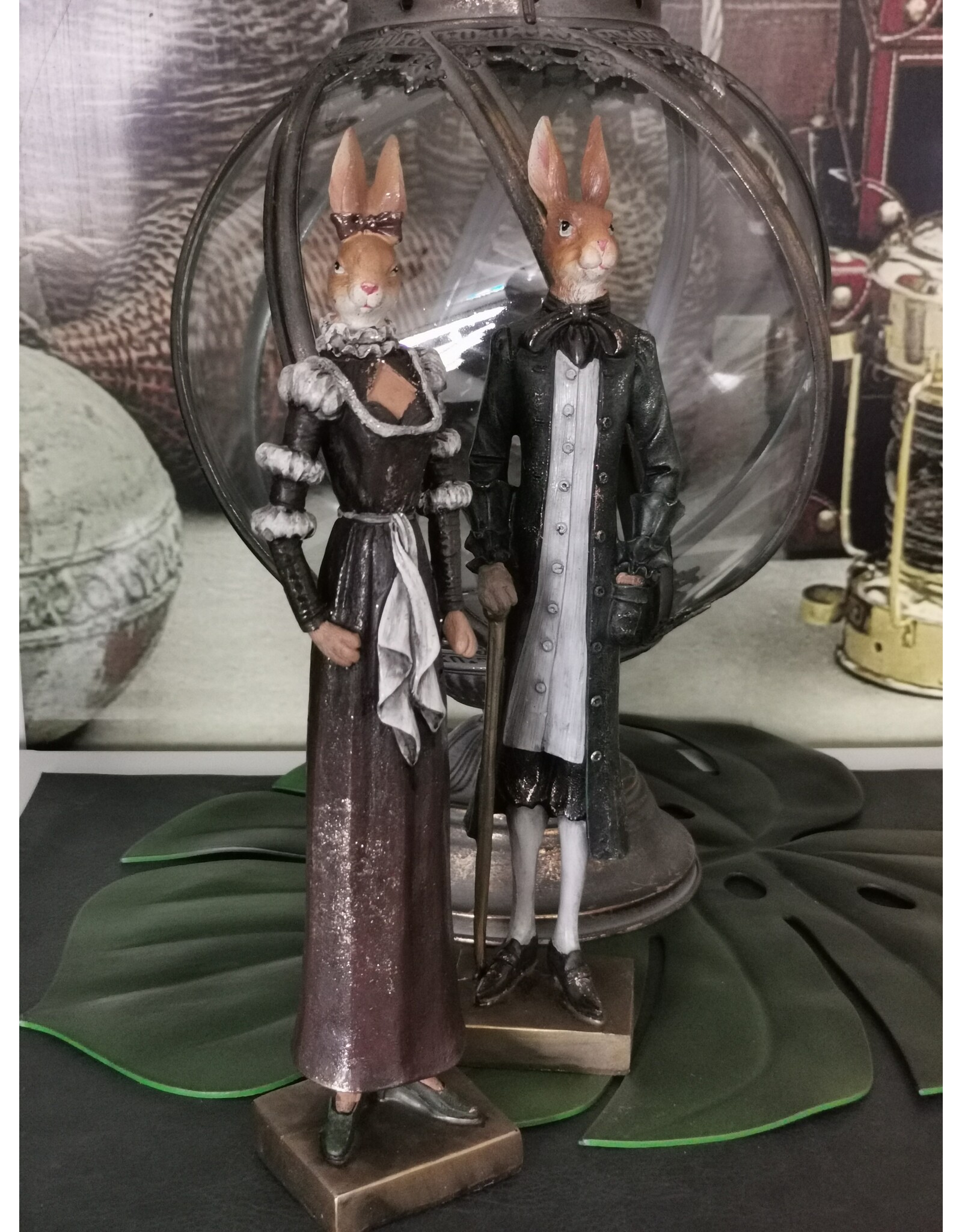 DS Giftware & Lifestyle - Meneer en mevrouw de Haas beeldje 32cm set van 2