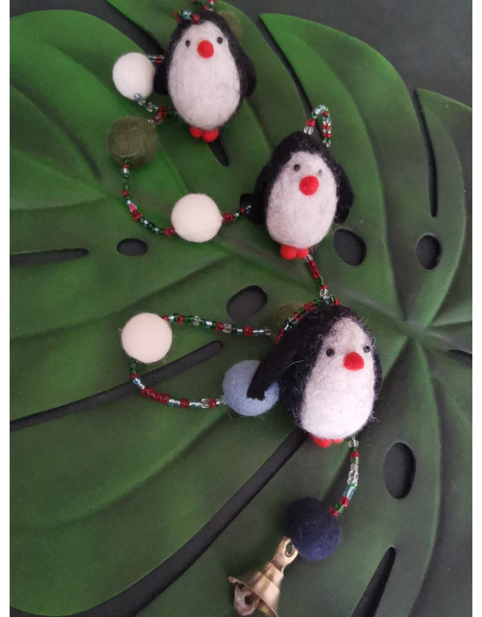 Trukado Miscellaneous - Vilten Mobiel Penguin handgemaakt, ca 100cm