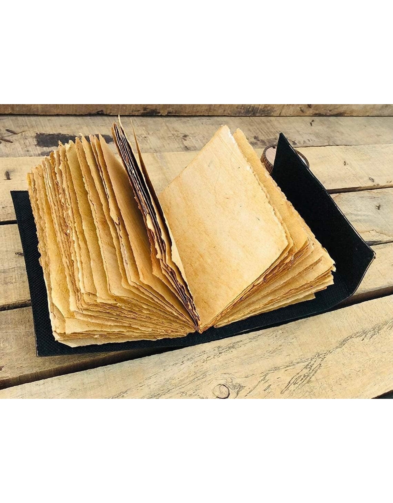 JM Handicrafts Miscellaneous - Celtic Triple Leren Notitieboek met reliëf 18x13cm