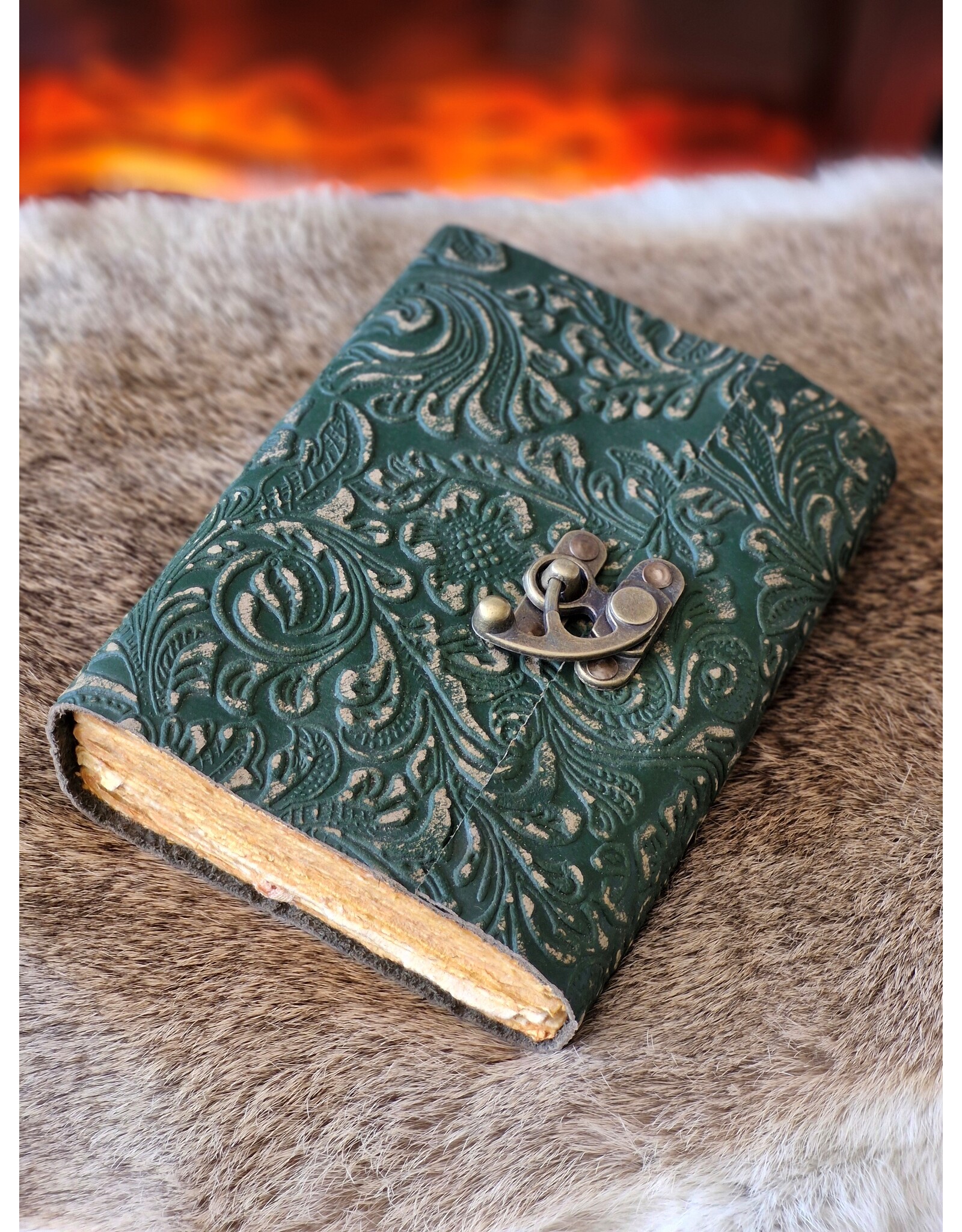 MITHD Miscellaneous - Leren Vintage Dagboek Bloemen reliëf met Haakje Groen