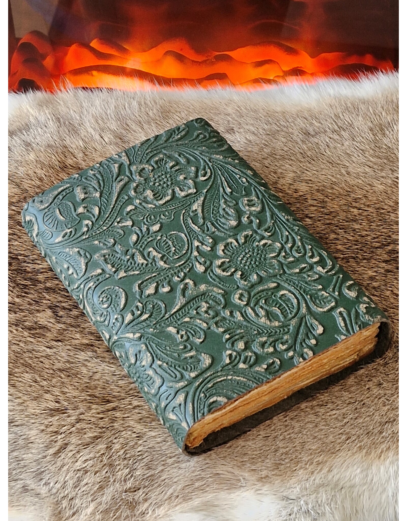 MITHD Miscellaneous - Leren Vintage Dagboek Bloemen reliëf met Haakje Groen