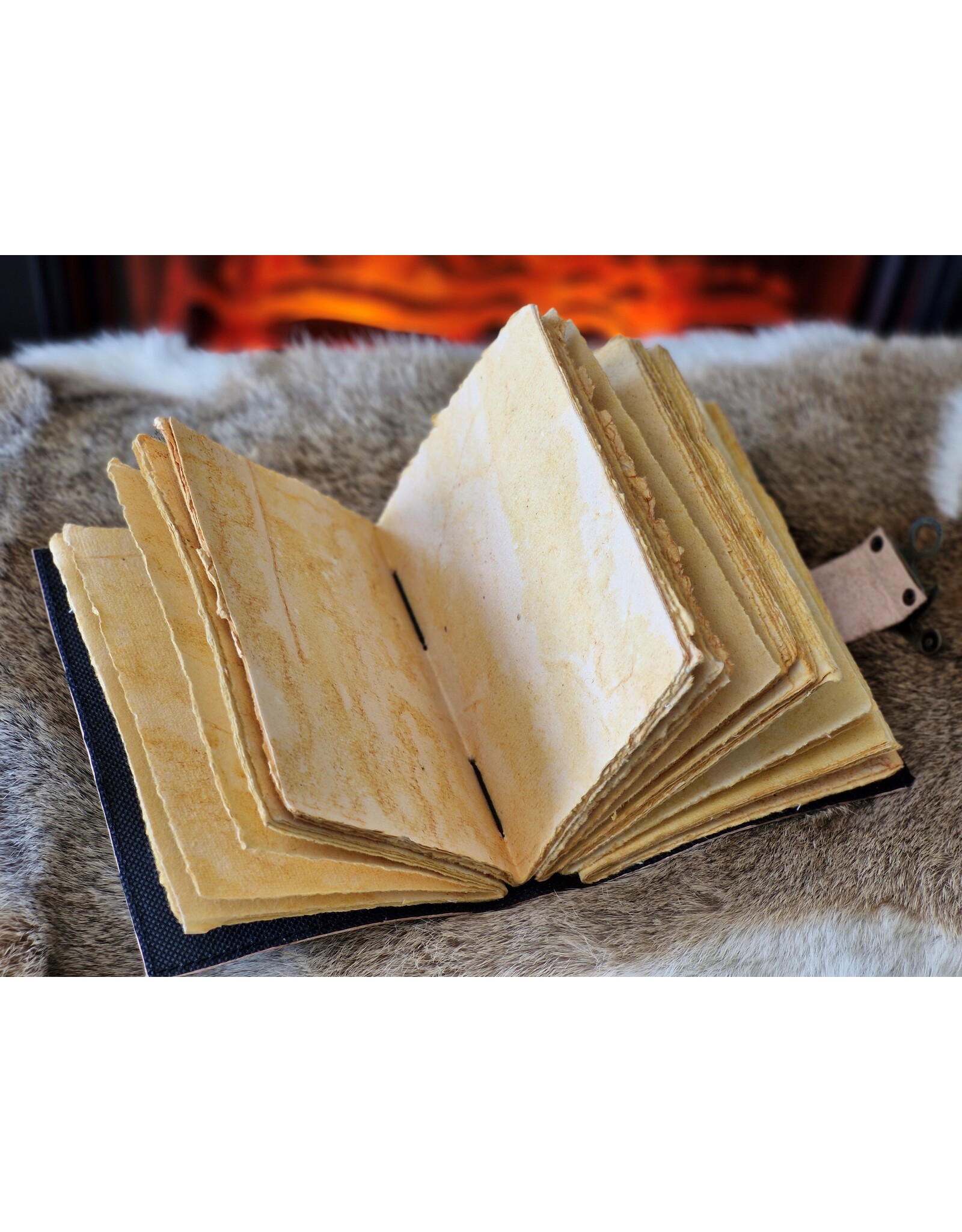 MITHD Miscellaneous - Leren Vintage Dagboek met Draak, Zon & Maan