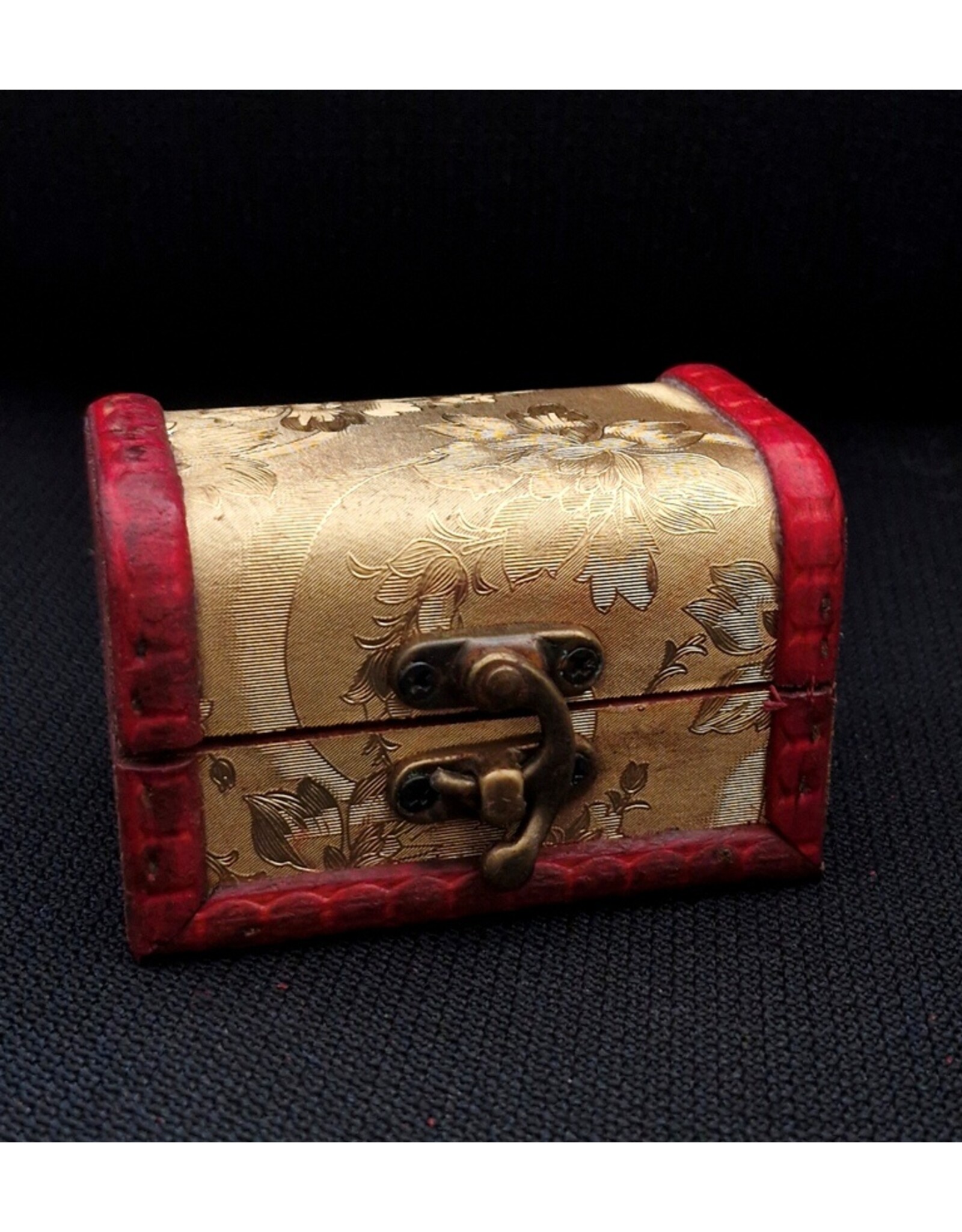 AWG Miscellaneous - Wooden Colonial Boxes Antique Embossing set of 2