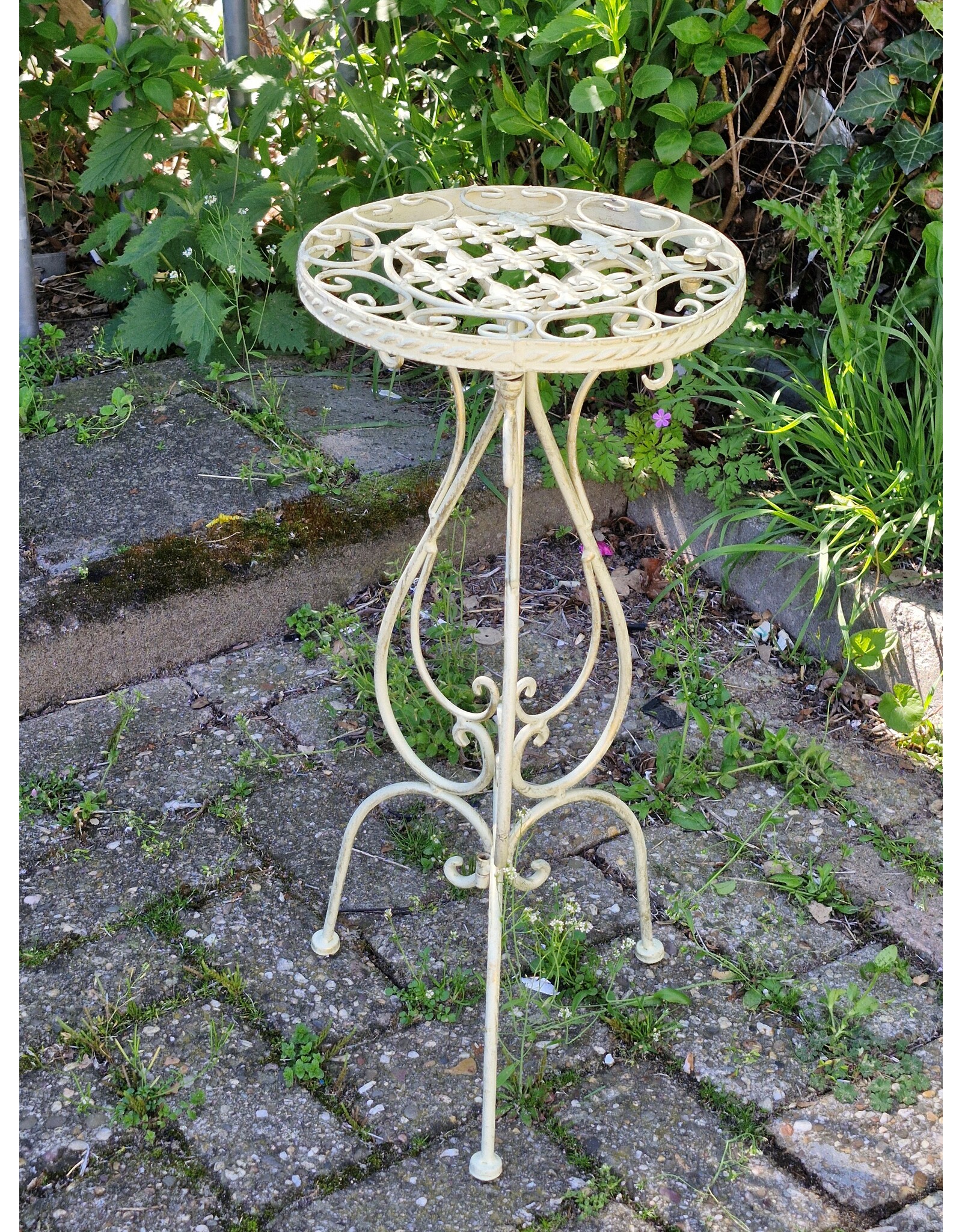 Trukado Miscellaneous - Iron Vintage Plant Table off white