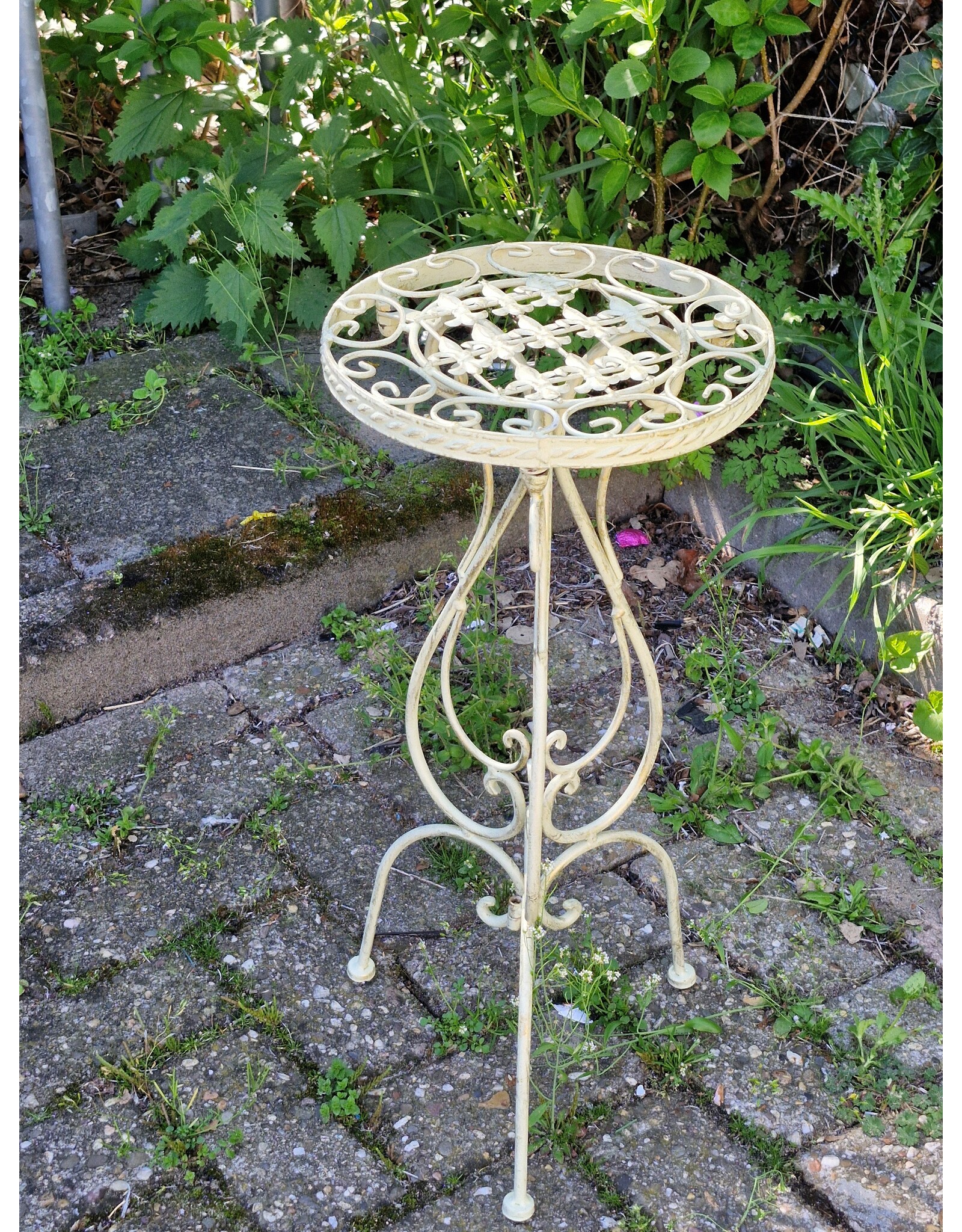 Trukado Miscellaneous - Iron Vintage Plant Table off white