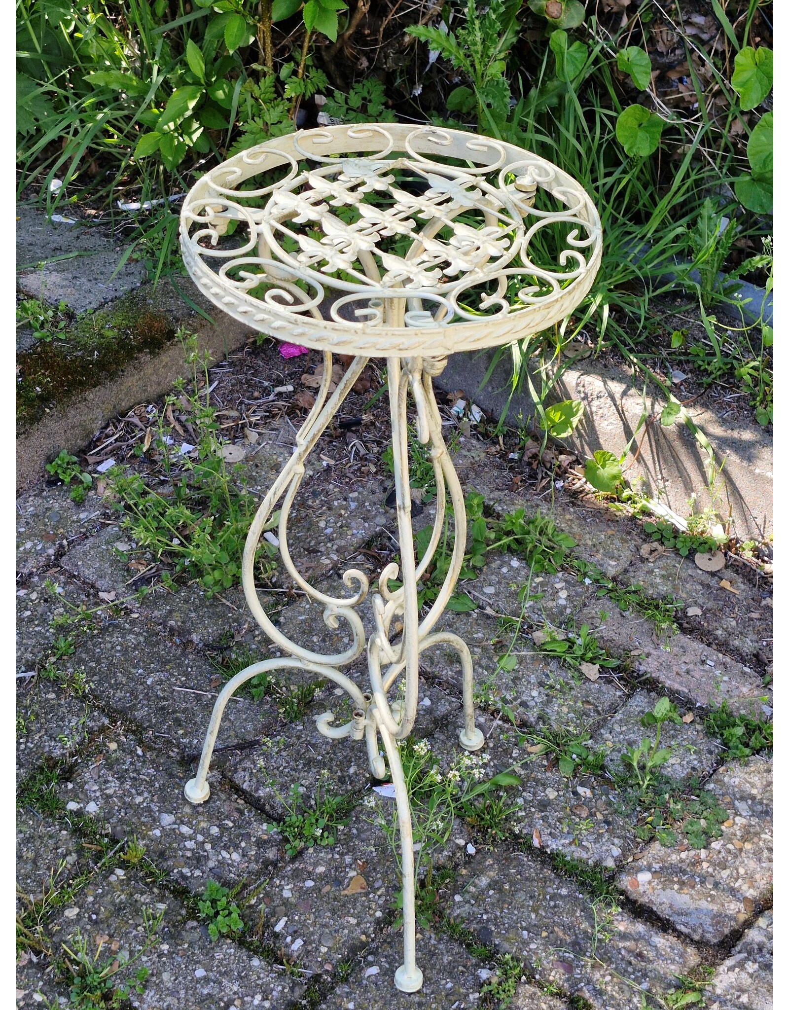 Trukado Miscellaneous - Iron Vintage Plant Table off white