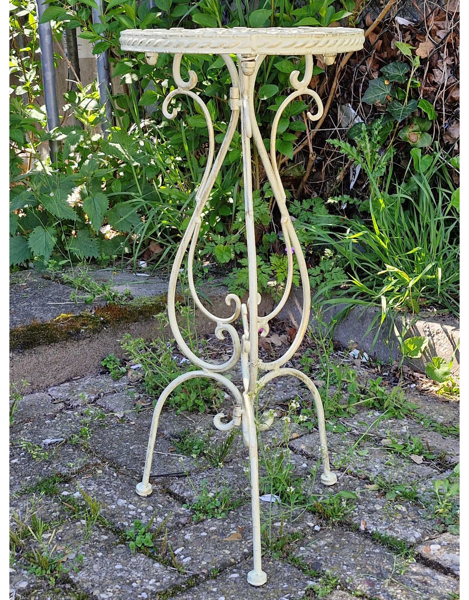 Trukado Miscellaneous - Iron Vintage Plant Table off white