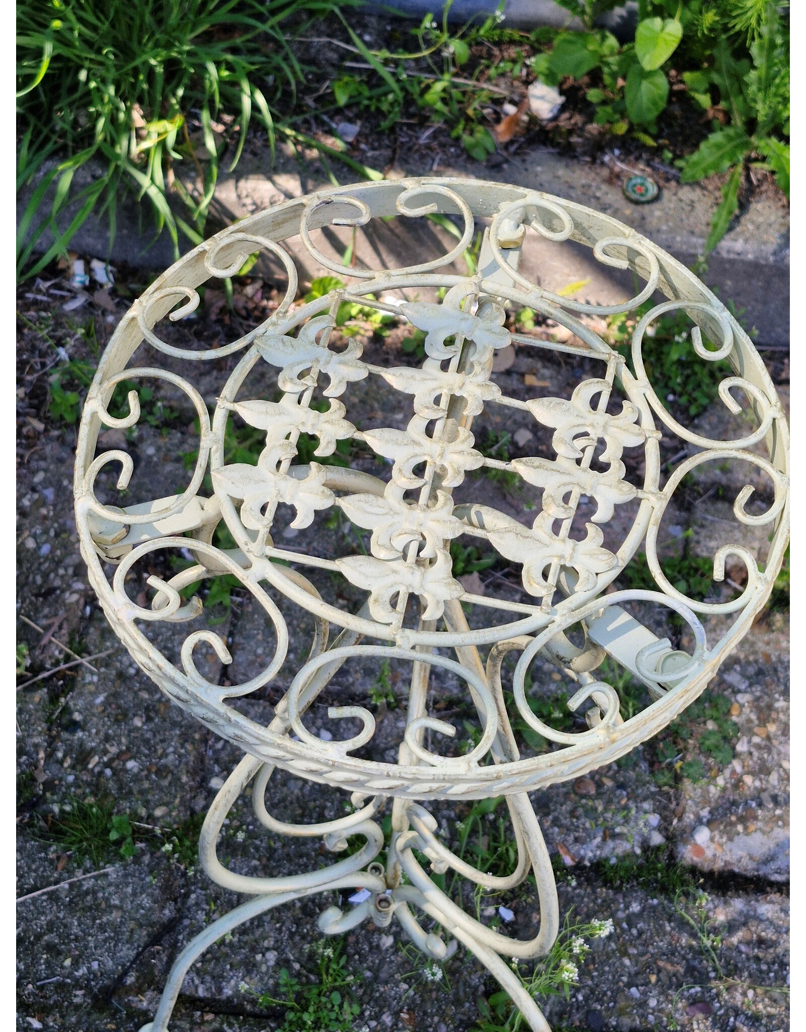 Trukado Miscellaneous - Iron Vintage Plant Table off white