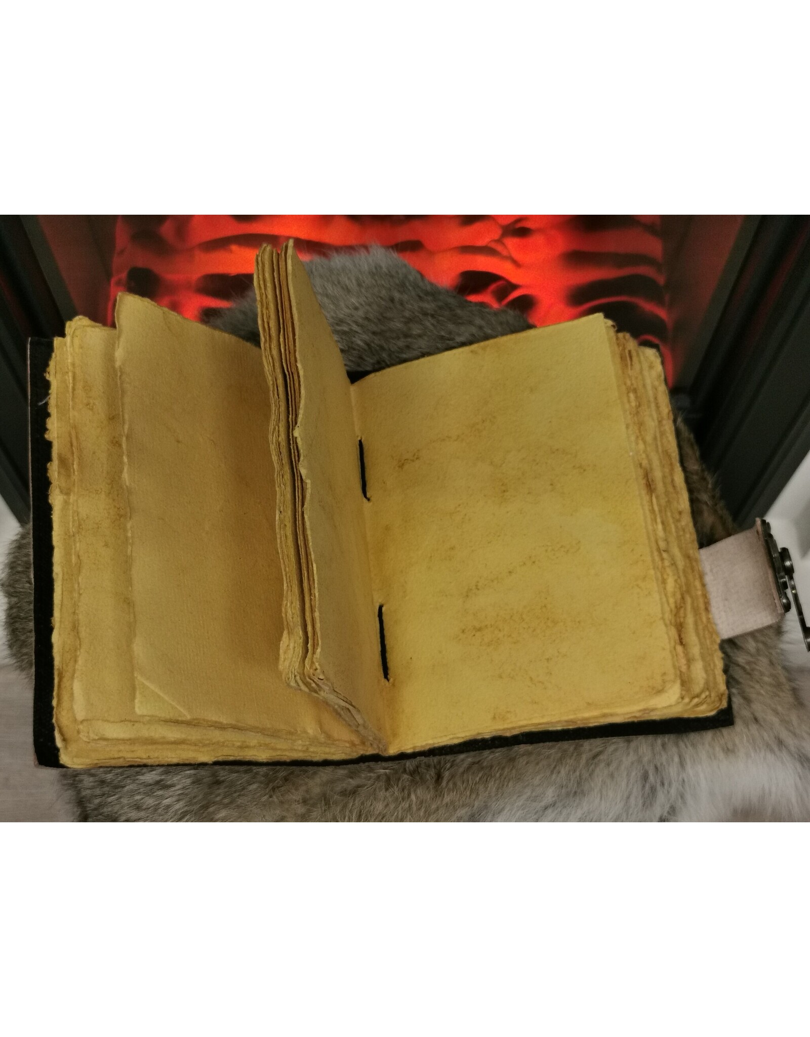 JM Handicrafts Miscellaneous - Keltische Wolf Leren Dagboek  met slot