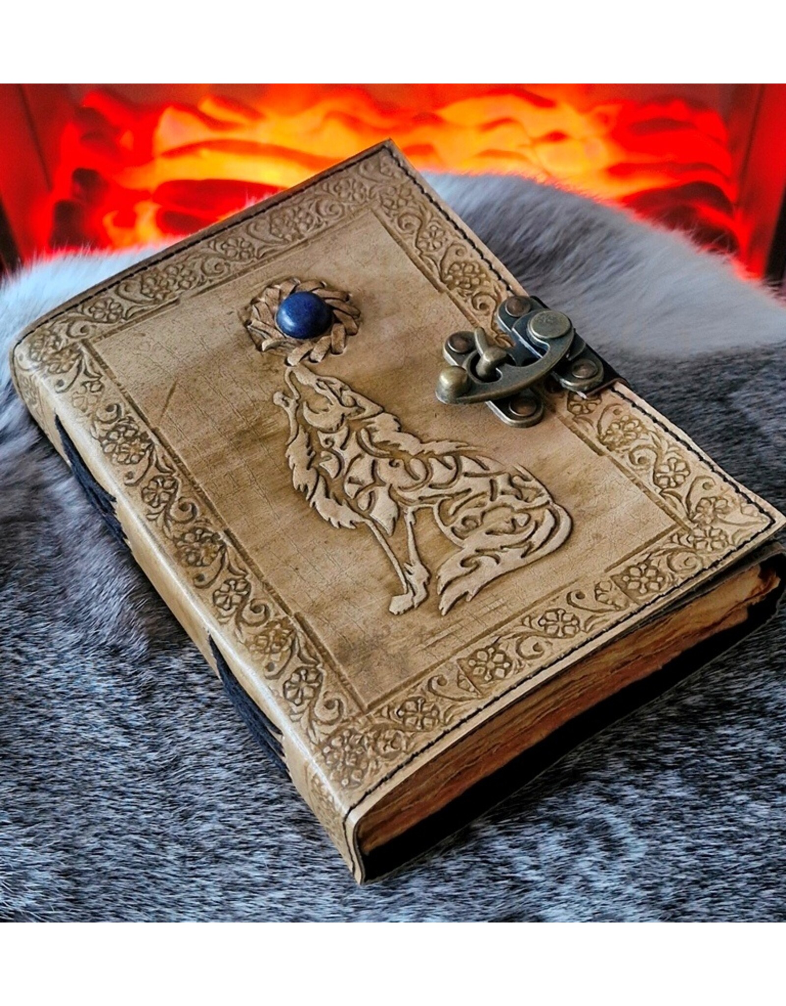 JM Handicrafts Miscellaneous - Keltische Wolf Leren Dagboek  met slot