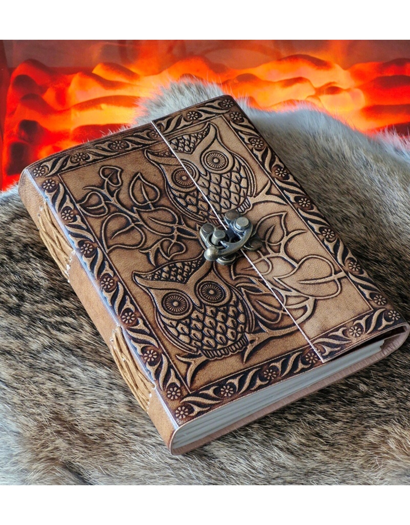 RK Handicrafts Miscellaneous - Leren Dagboek met Twee Reliëf Uilen