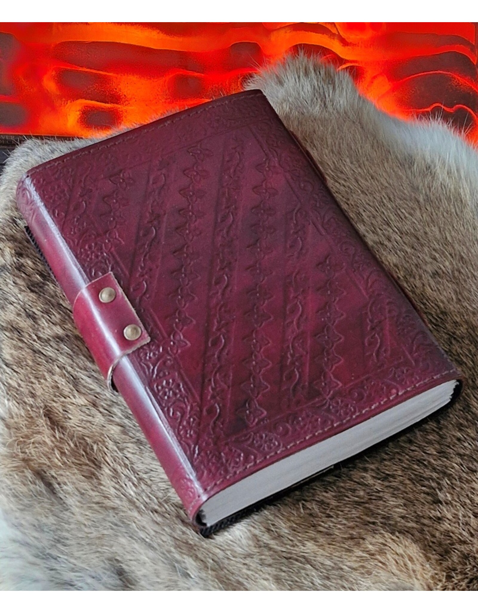 JM Handicrafts Miscellaneous - Dromenvanger Leren Dagboek met Relief en Steen Handgemaakt