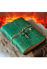 JM Handicrafts Miscellaneous - Groen Leren Dagboek Bloemenrelief en Sleutel Handgemaakt Vintage