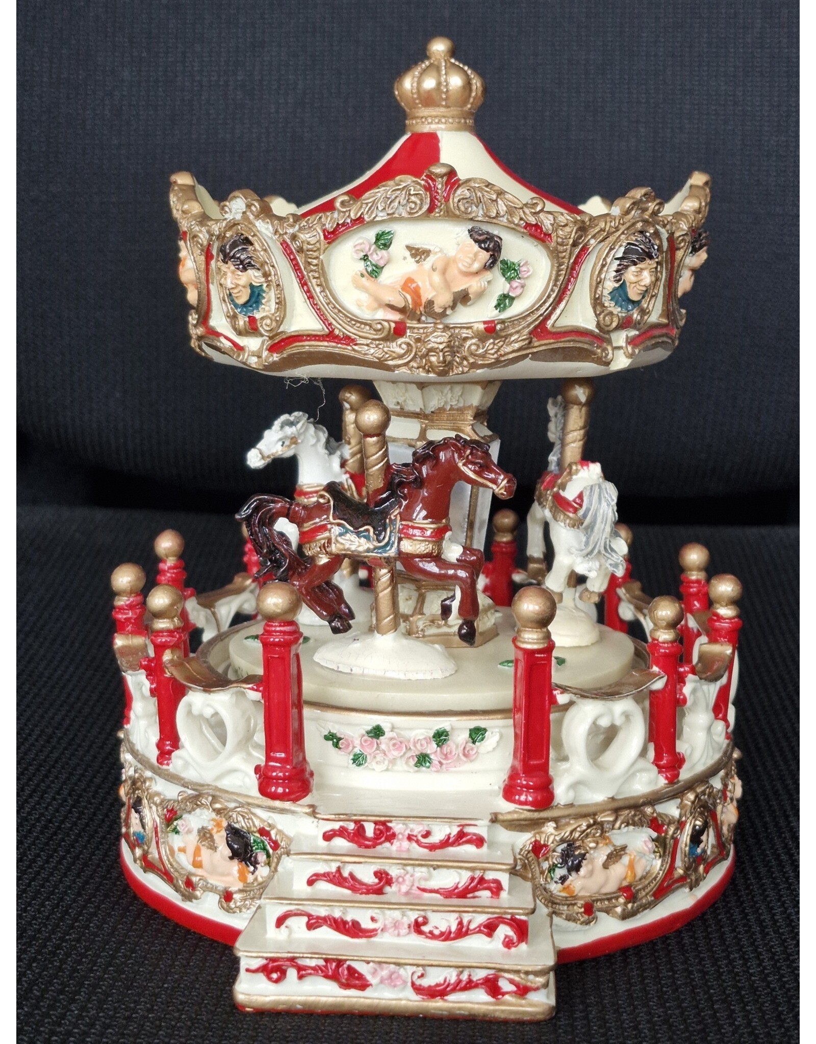 Trukado Giftware & Lifestyle - Music box Vintage Carousel