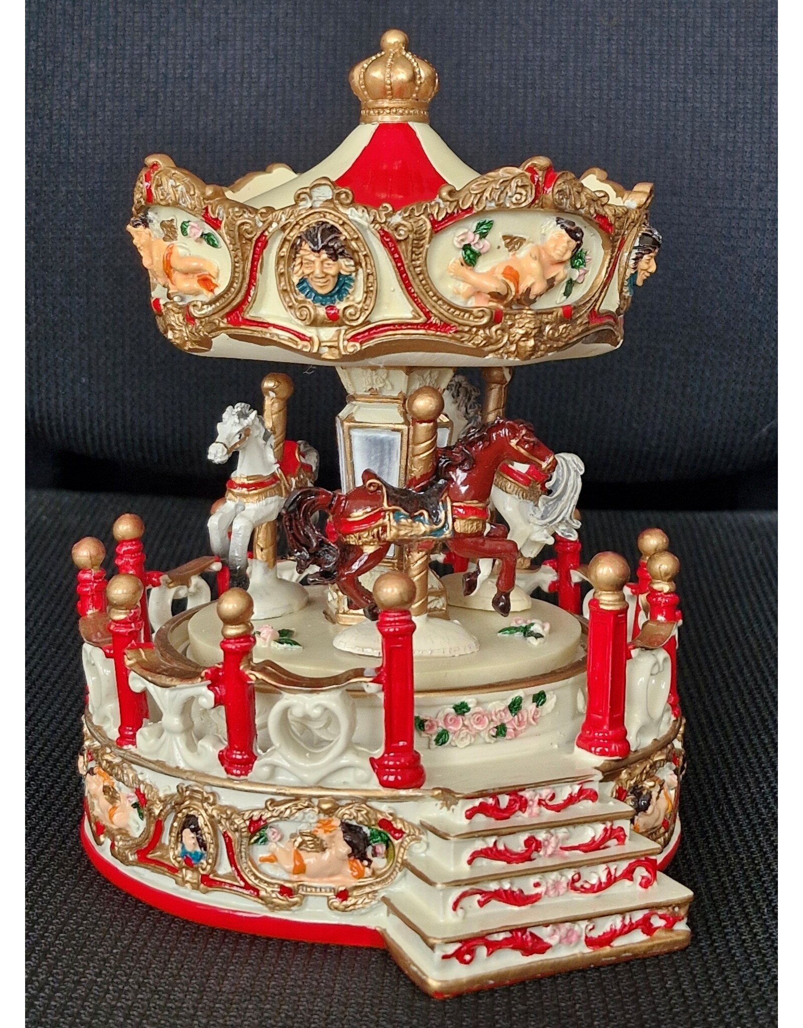 Trukado Giftware & Lifestyle - Music box Vintage Carousel