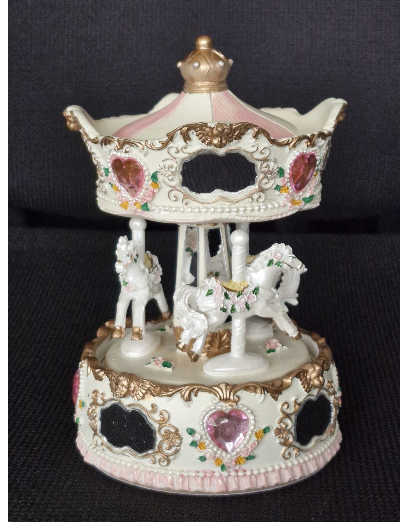Trukado Giftware & Lifestyle - Vintage Speeldoos Carrousel Slaapliedje