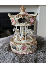 Trukado Giftware & Lifestyle - Vintage Speeldoos Carrousel Slaapliedje