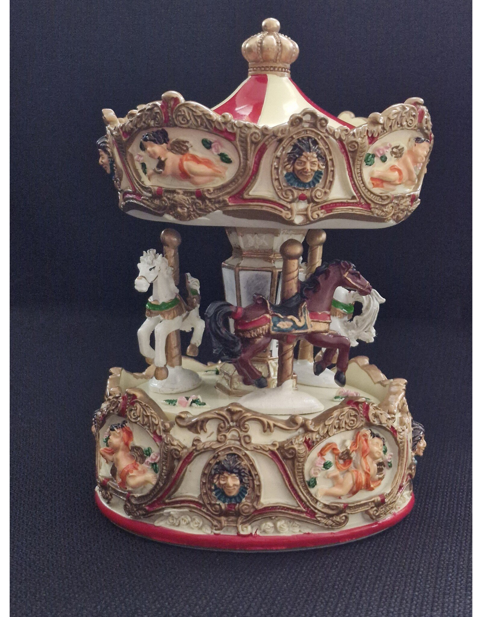 Trukado Giftware & Lifestyle - Music box Vintage Carousel