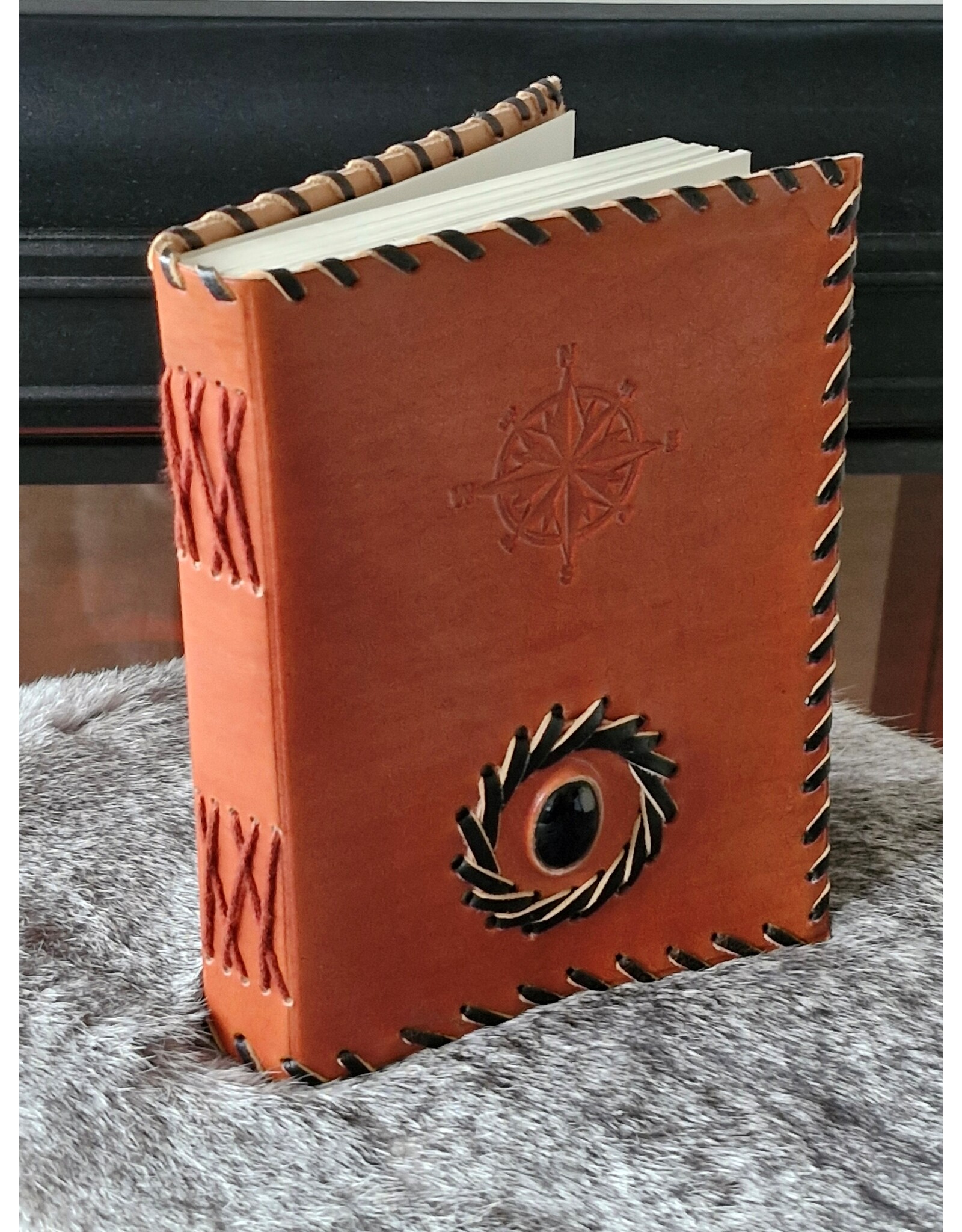 AWG Miscellaneous - Leren  Notitieboekje met Zwart Onyx & Kompas 17cm x 12 cm