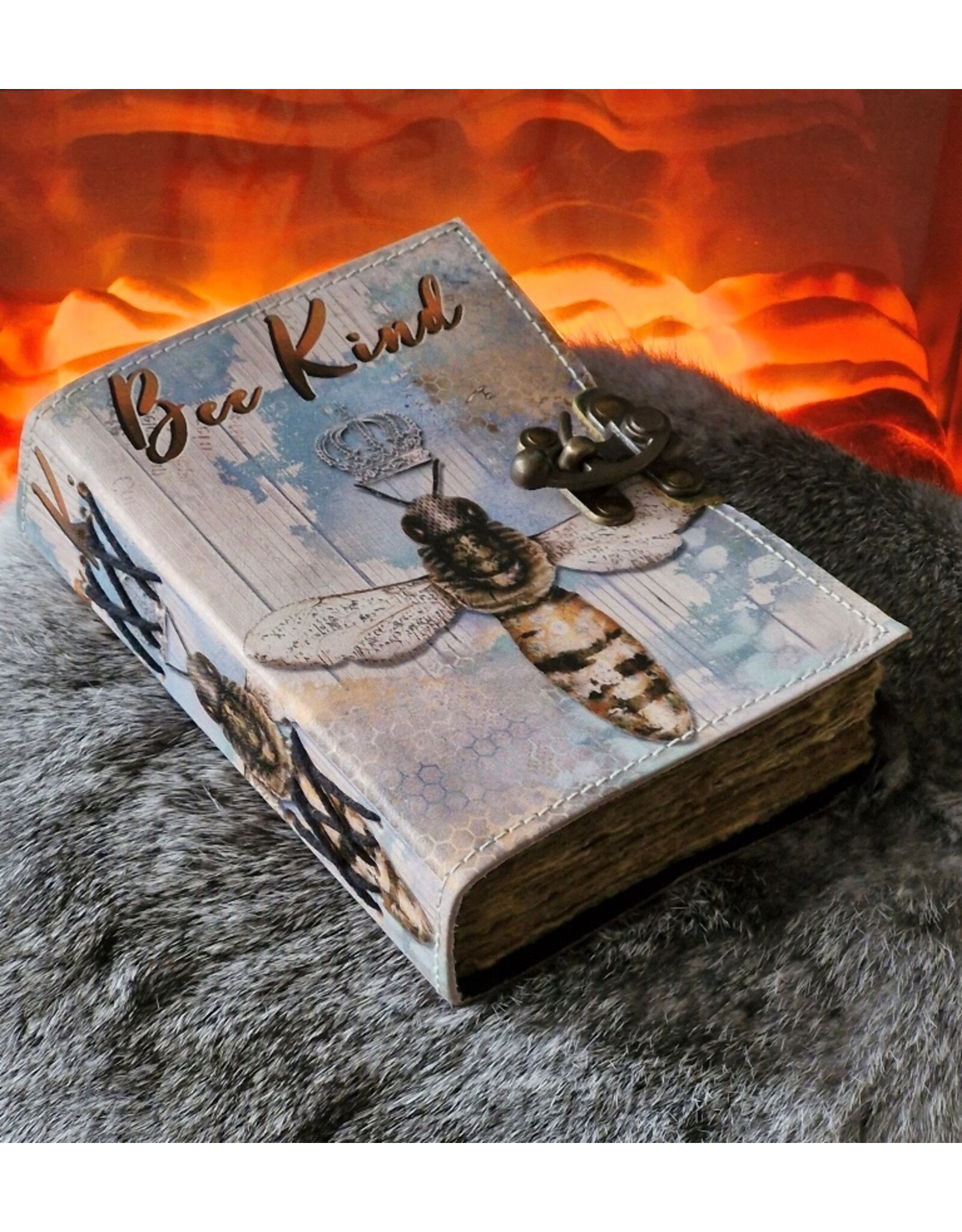 AWG Miscellaneous - Leather  Deckle-edge Notebook 'Bee Kind' 18x13cm