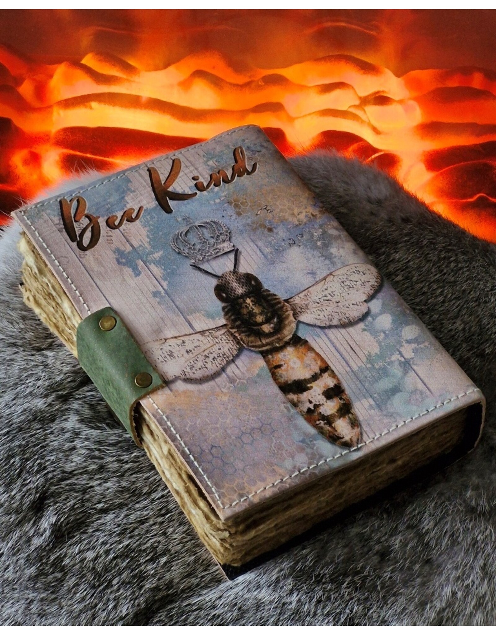 AWG Miscellaneous - Leather  Deckle-edge Notebook 'Bee Kind' 18x13cm