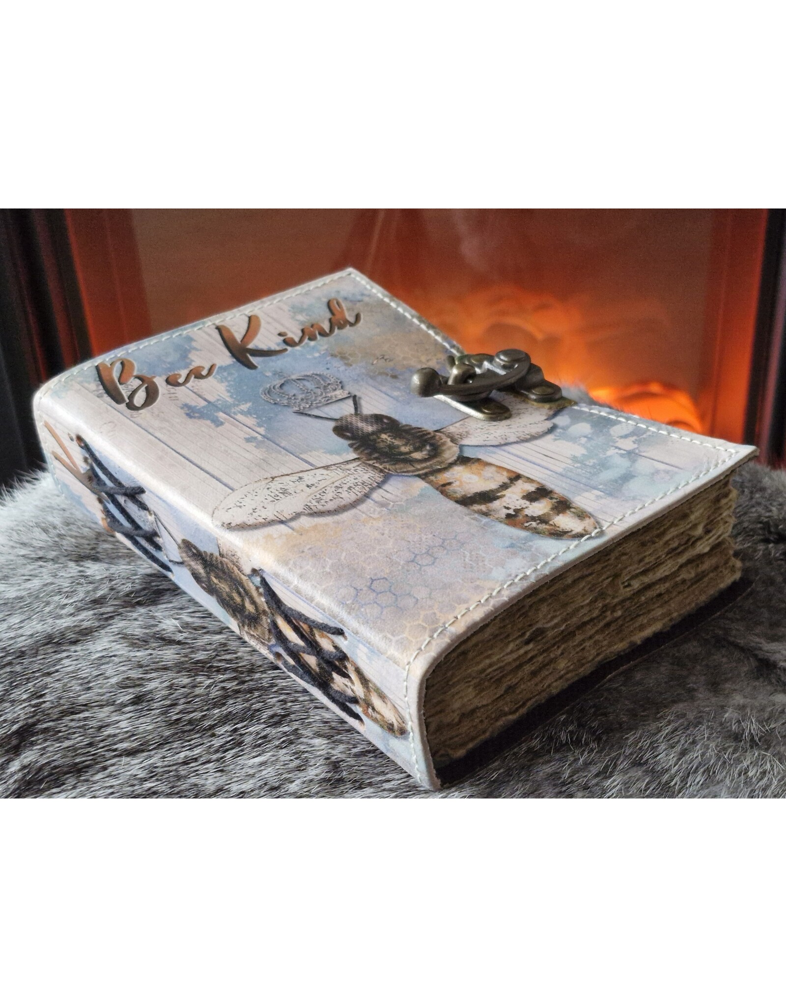 AWG Miscellaneous - Leather  Deckle-edge Notebook 'Bee Kind' 18x13cm