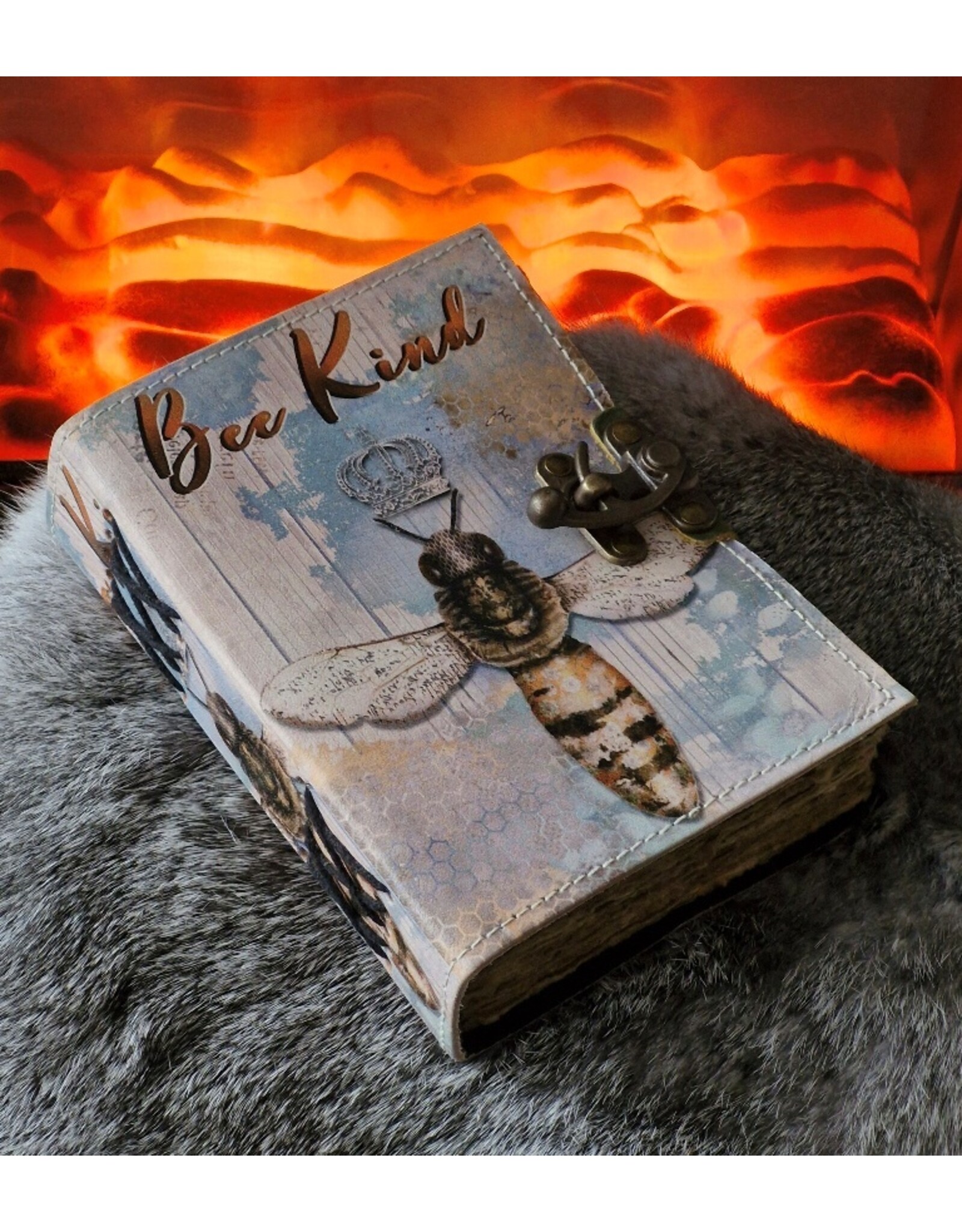 AWG Miscellaneous - Leather  Deckle-edge Notebook 'Bee Kind' 18x13cm