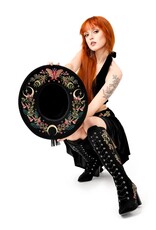 Restyle Gothic en Steampunk accessoires - Wilderwood Hoed met Magisch Borduurwerk