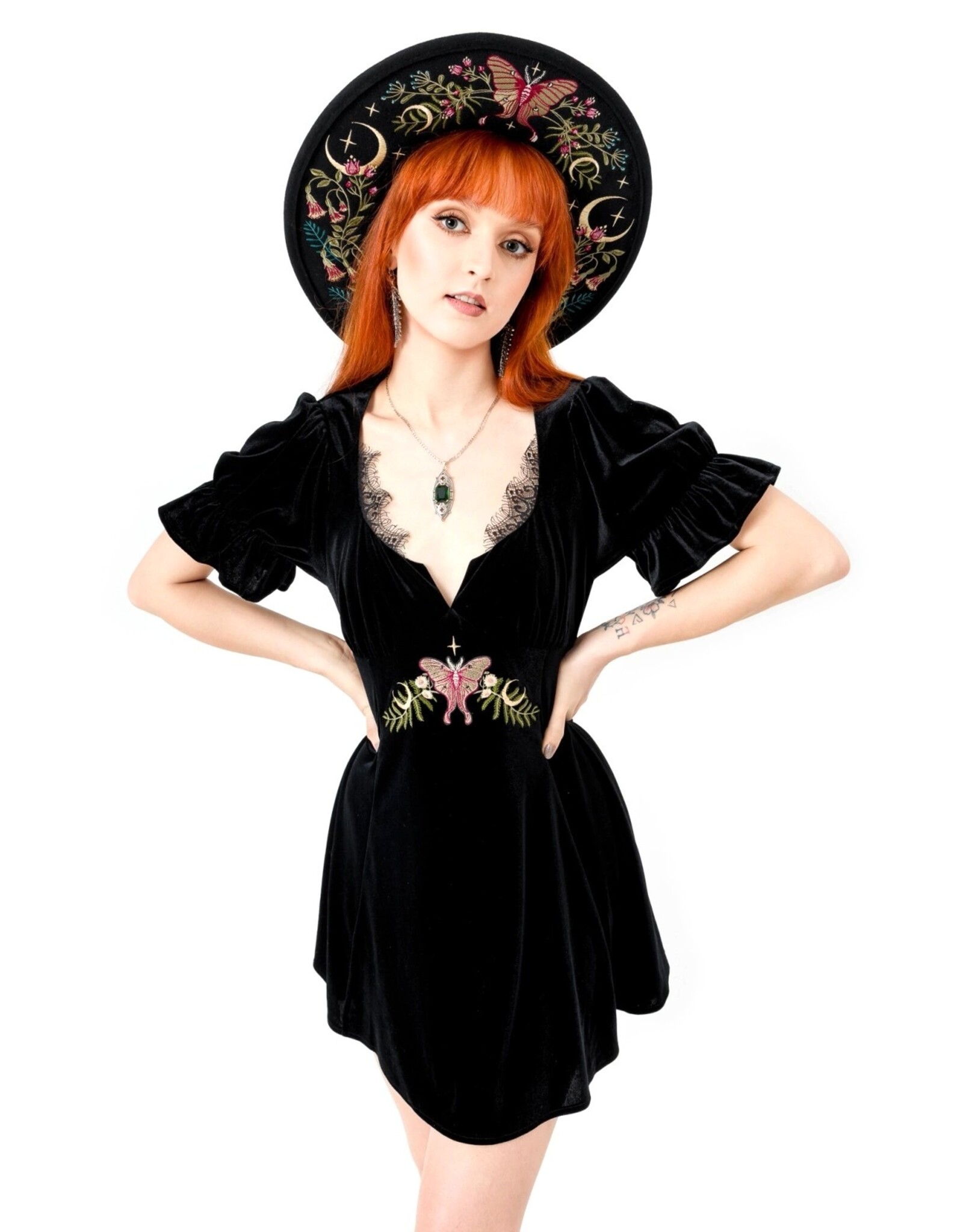 Restyle Gothic en Steampunk accessoires - Wilderwood Hoed met Magisch Borduurwerk