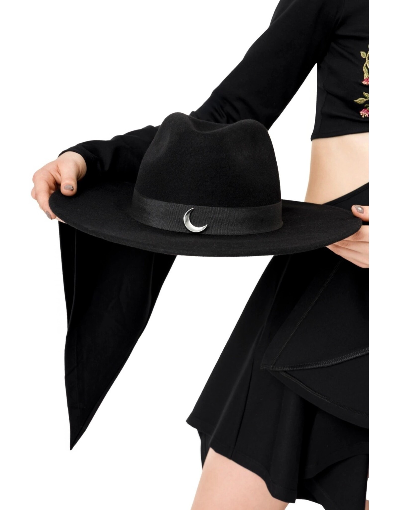 Restyle Gothic and Steampunk accessories - Wildflower Hat with Magical Embroidery