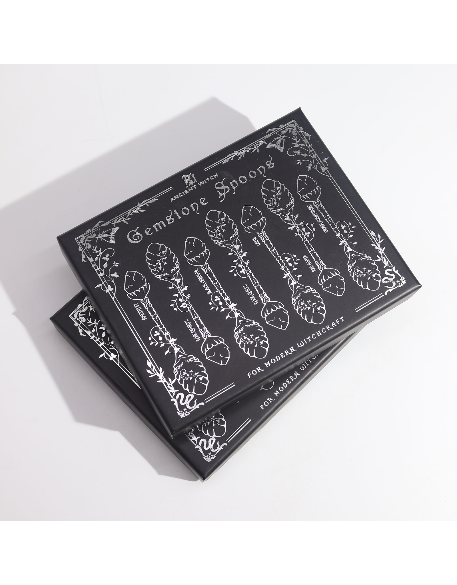 AWG Miscellaneous - Set van 7 Hekslepels met Edelsteen Kristallen Brons