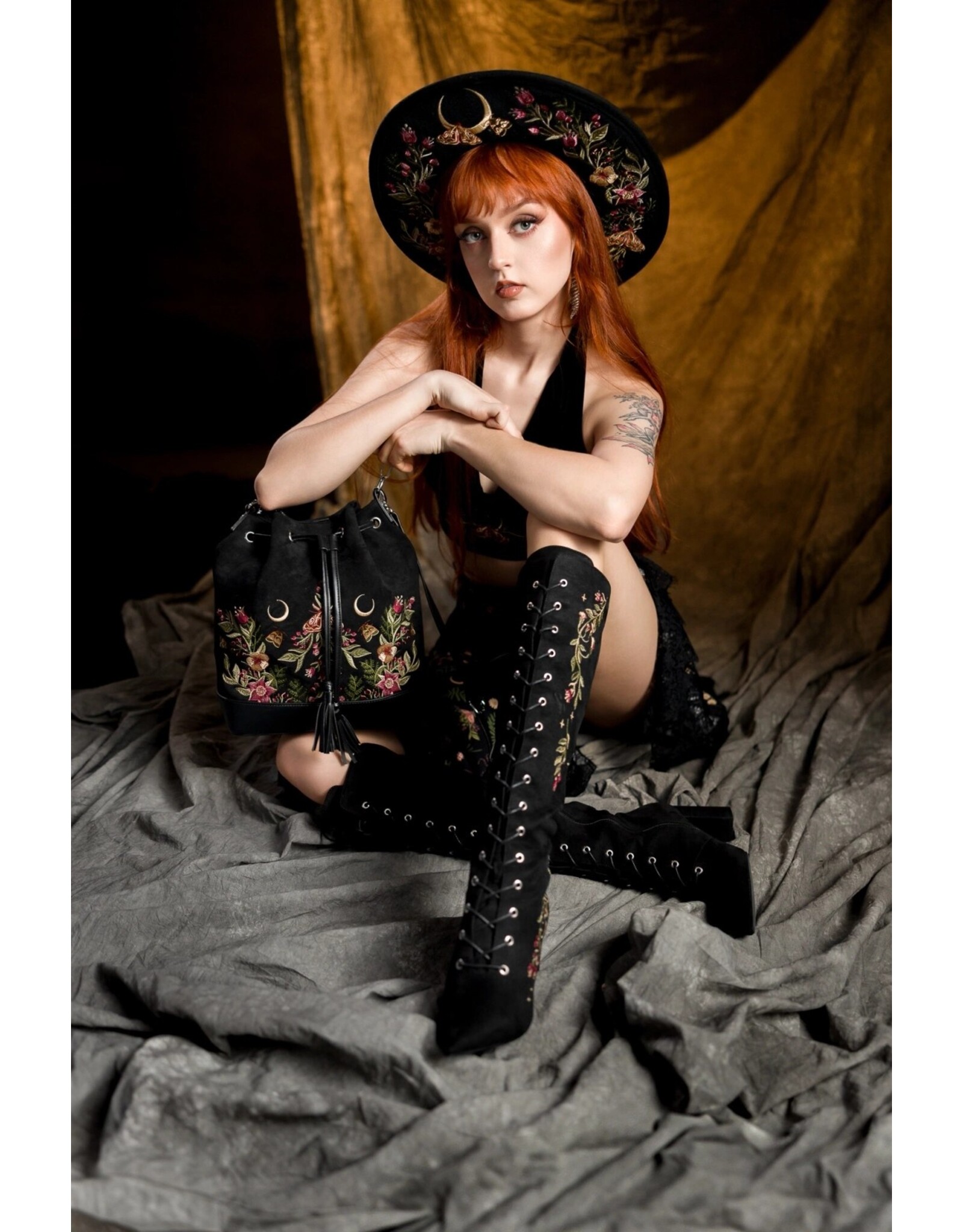 Restyle Gothic tassen Steampunk tassen - Wildflower Bucket Handtas met  Boorduurwerk