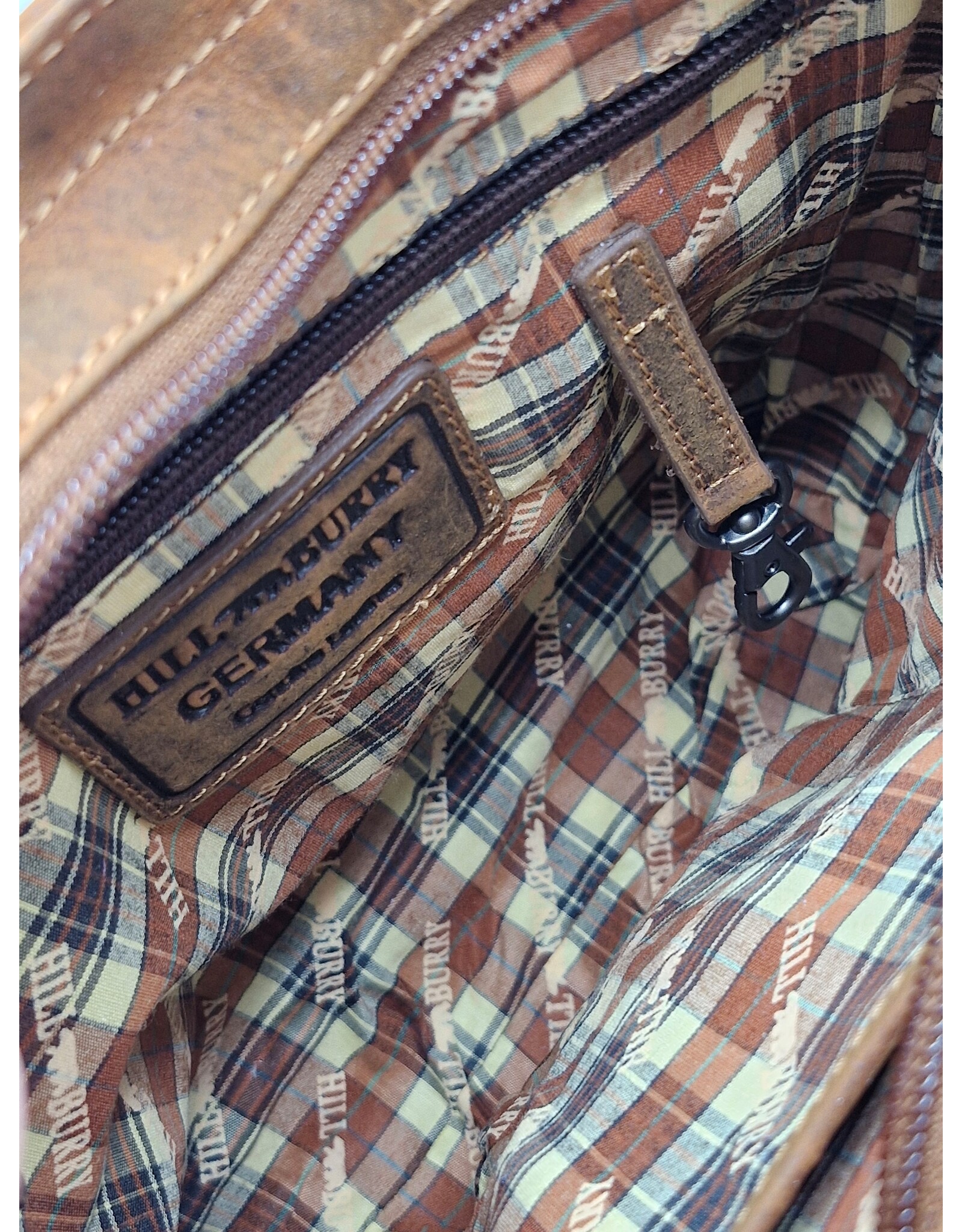 HillBurry Leather Shoulder bags  Leather crossbody bags - HillBurry Hunter Bag medium size