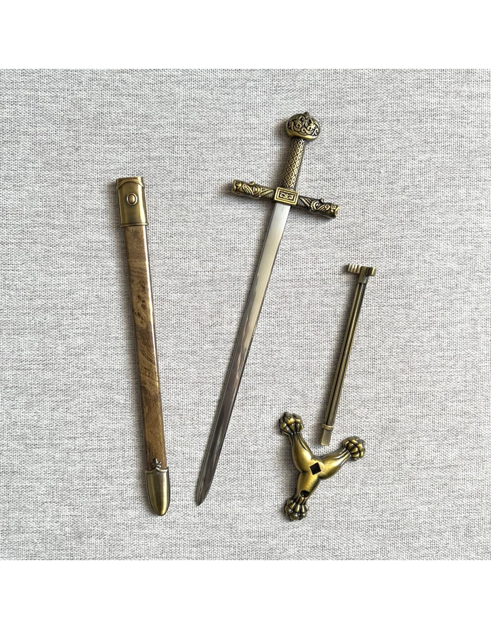 VG Miscellaneous - Briefopener Charlemagne uit 'Zwaarden uit de geschiedenis'