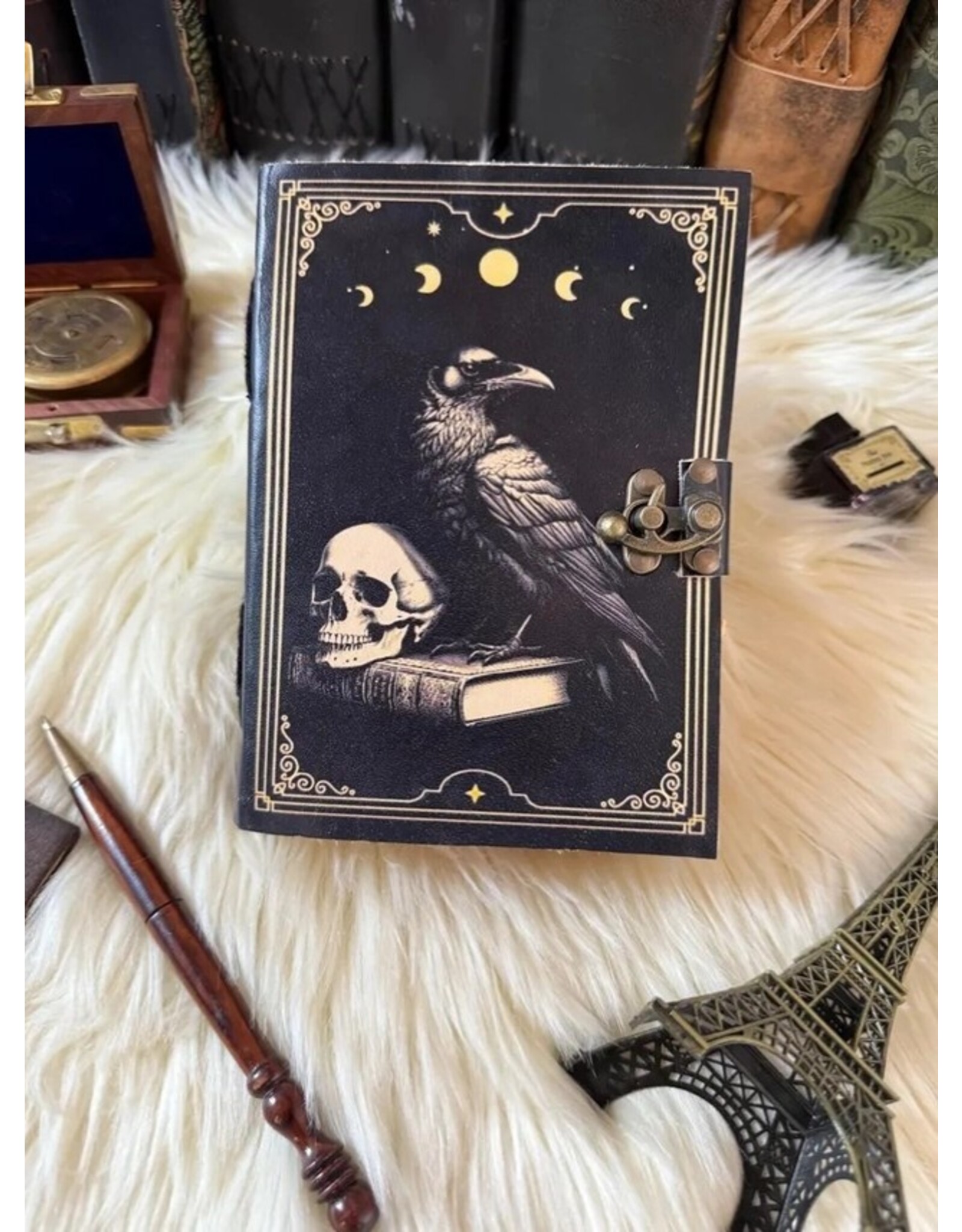 BB Miscellaneous - Poe's Raven Leather Journal 18x13cm