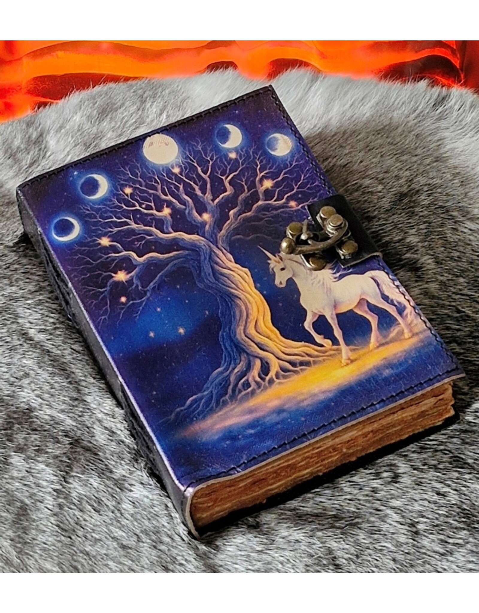 BB Miscellaneous - Unicorn en Maanfasen Leren Dagboek  18 x 13cm