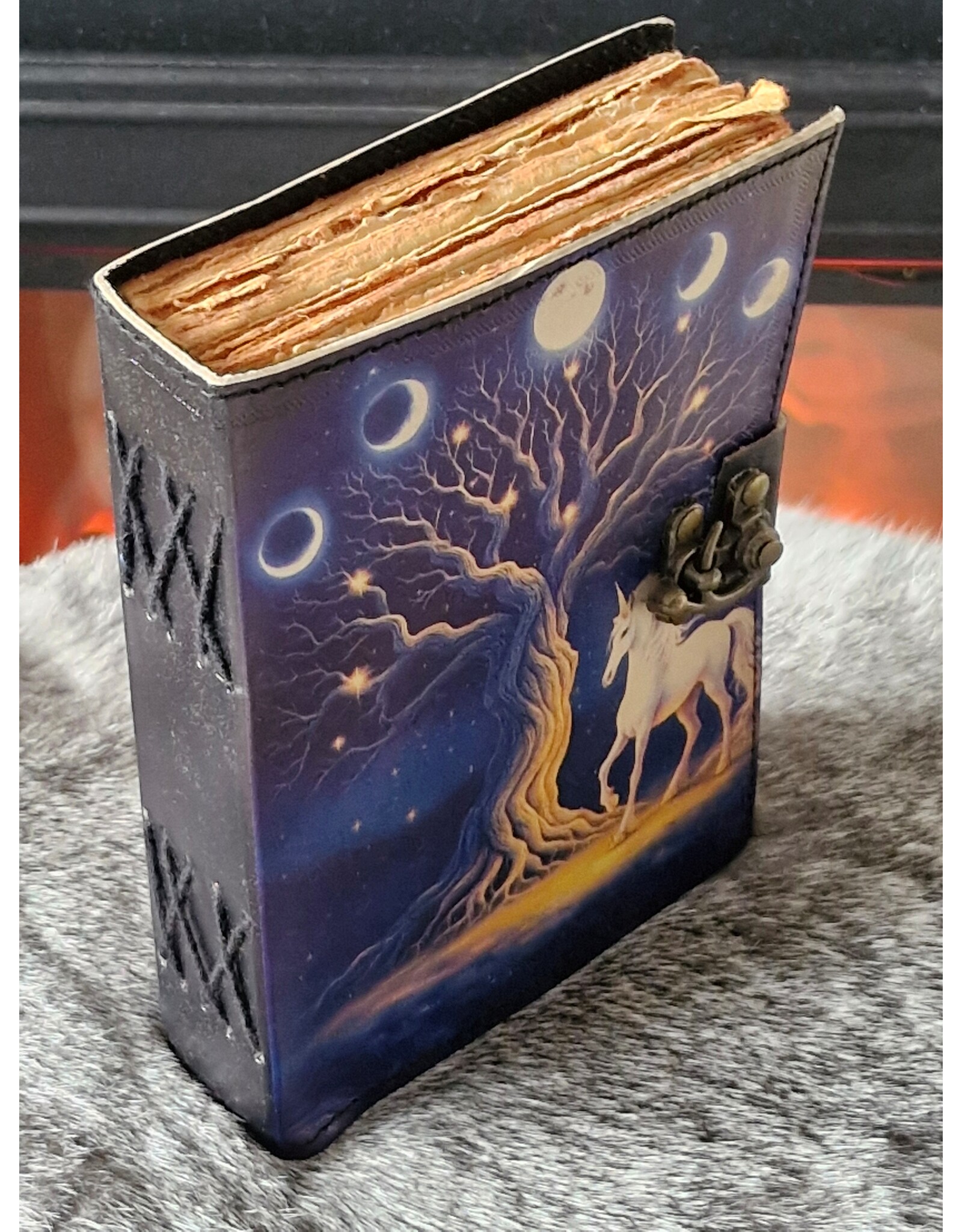 BB Miscellaneous - Unicorn and Moon Phases Leather Journal 18 x 13cm
