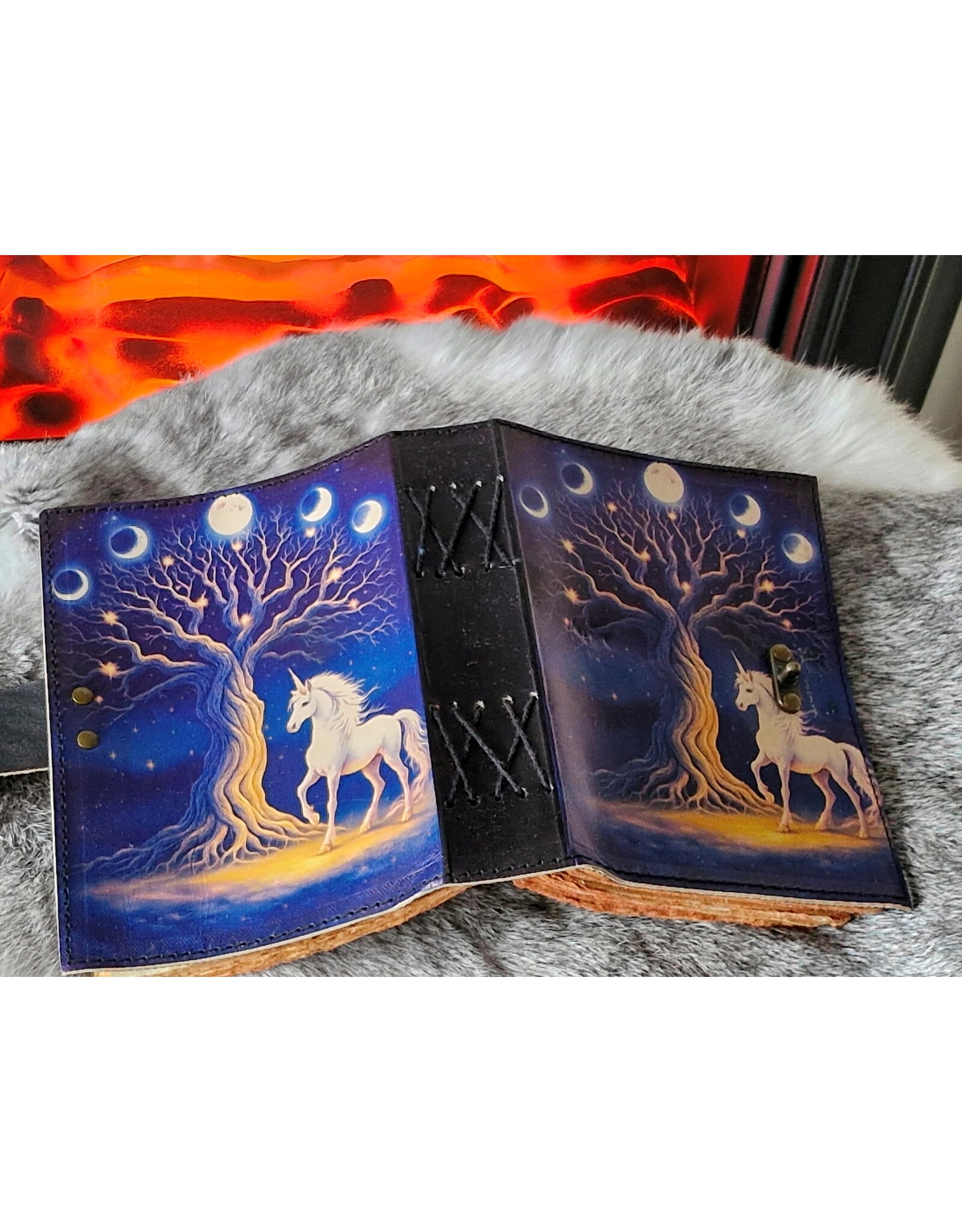 BB Miscellaneous - Unicorn en Maanfasen Leren Dagboek  18 x 13cm