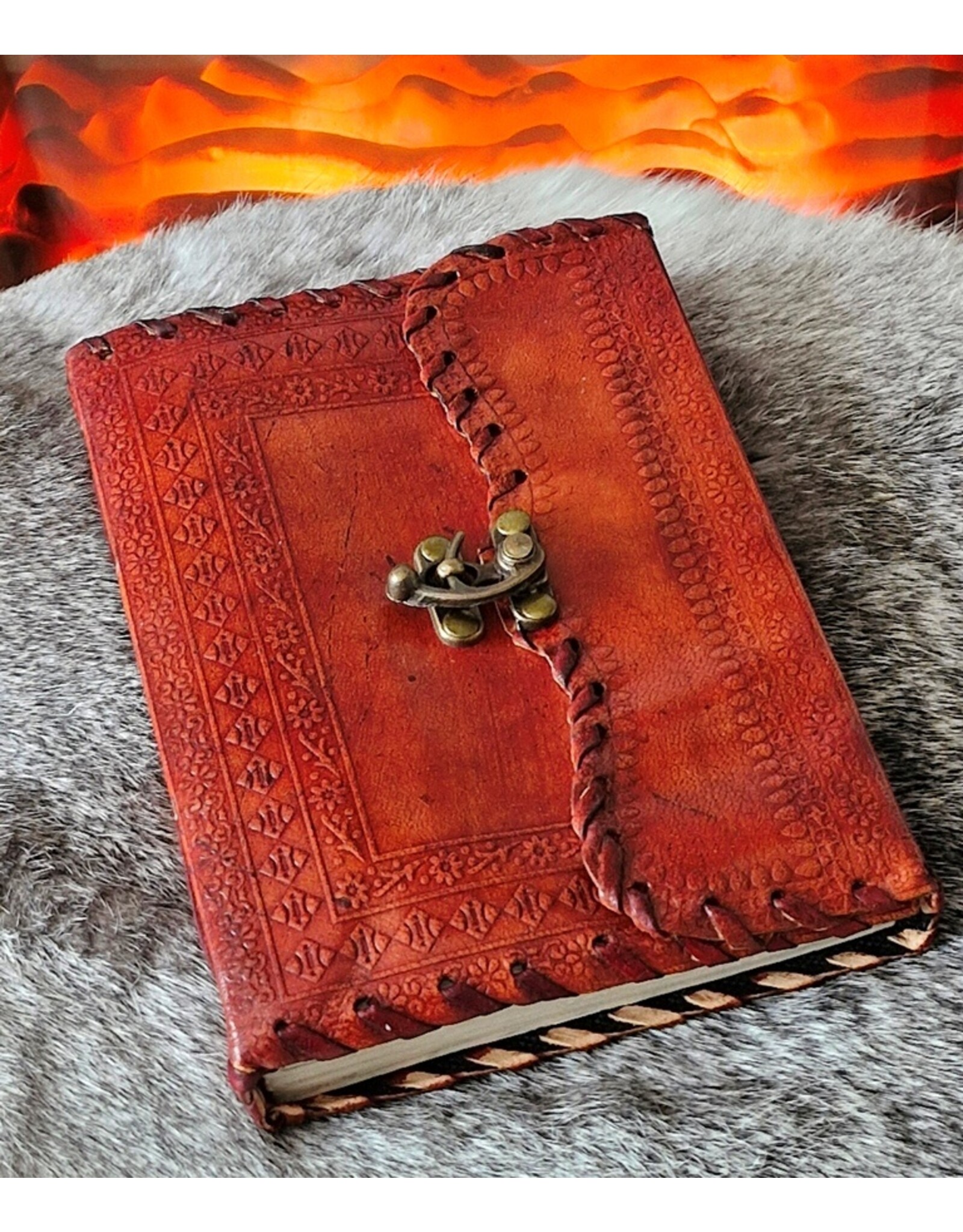 BB Miscellaneous - Vintage Leather Journal with Hook Closure